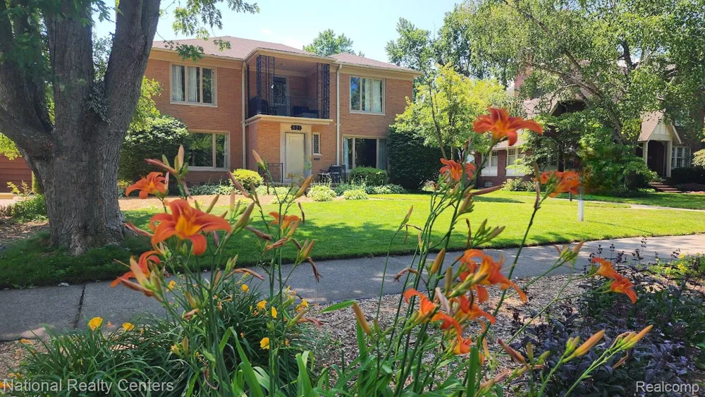 821 Pemberton Road Grosse Pointe Park City, MI 48230