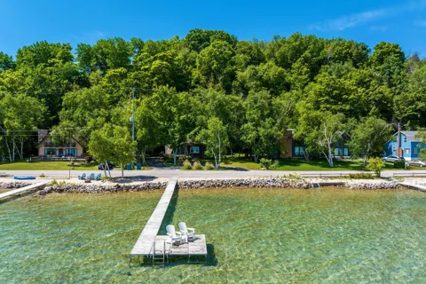 1205 E South Shore Drive