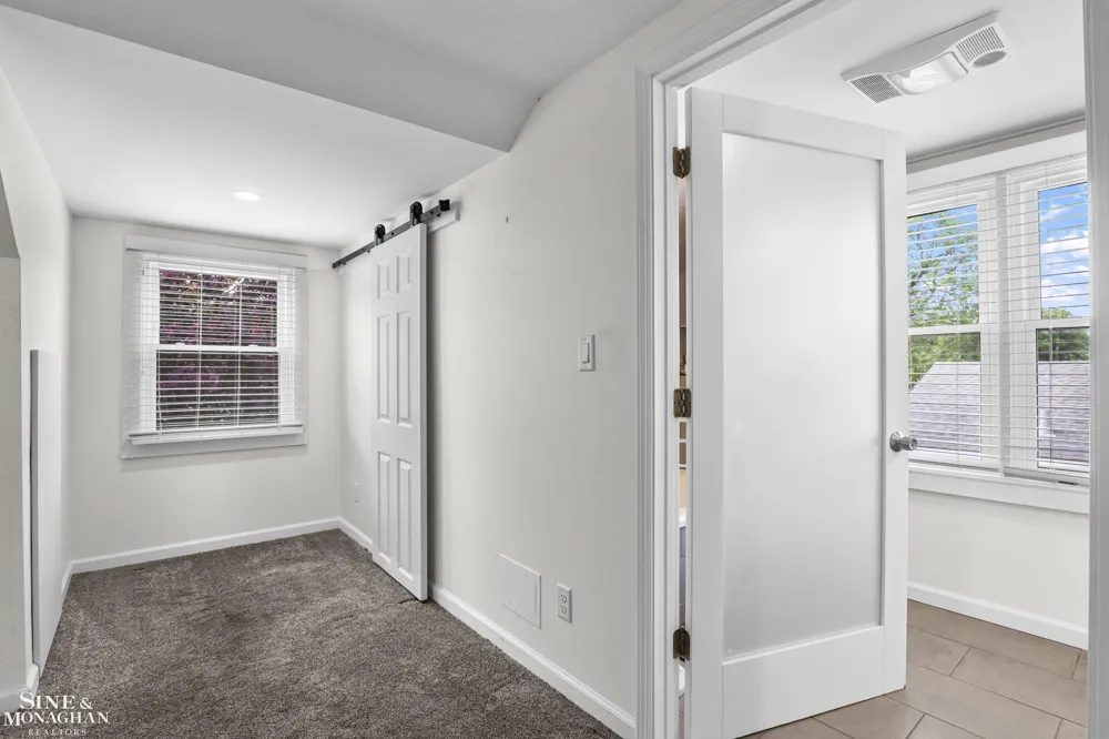 20631 Wedgewood Drive Grosse Pointe Woods City, MI 48236