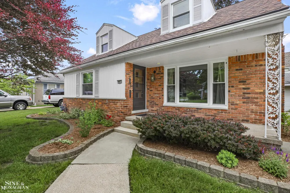 20631 Wedgewood Drive Grosse Pointe Woods City, MI 48236