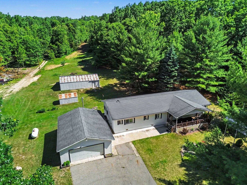 10221 E Church Road Richland Township, MI 48891