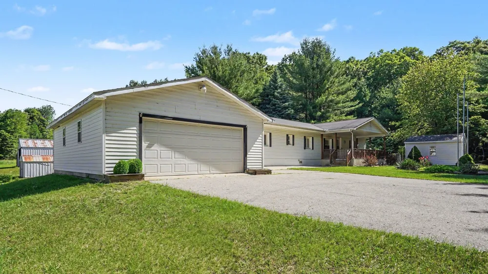 10221 E Church Road Richland Township, MI 48891