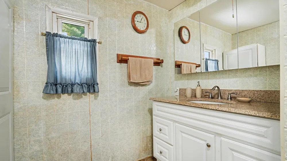 10221 E Church Road Richland Township, MI 48891
