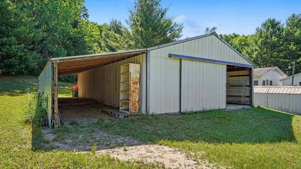 10221 E Church Road Richland Township, MI 48891
