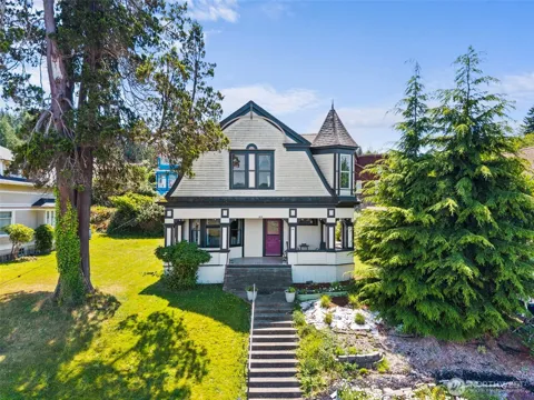 714 W First Street