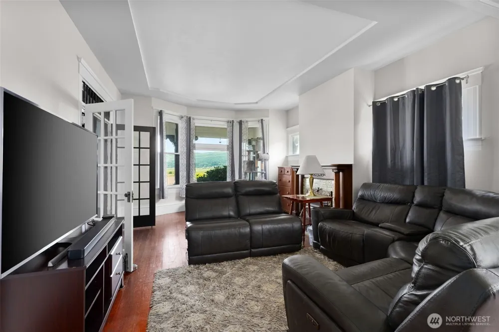 714 W First Street South Bend, WA 98586