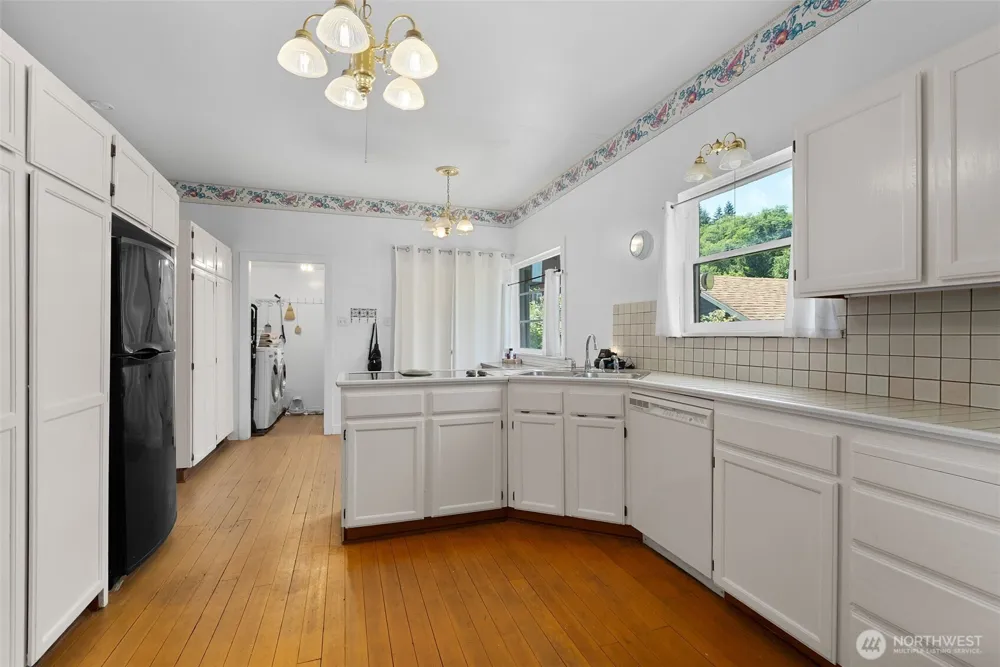 714 W First Street South Bend, WA 98586