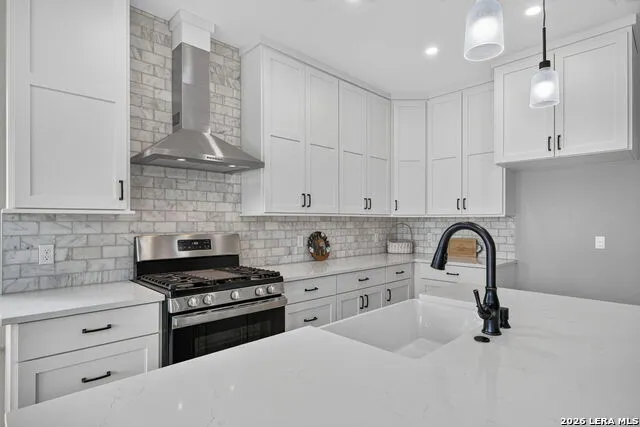 1811 Chateau Lane Kerrville, TX 78028