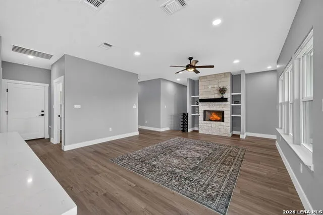 1811 Chateau Lane Kerrville, TX 78028