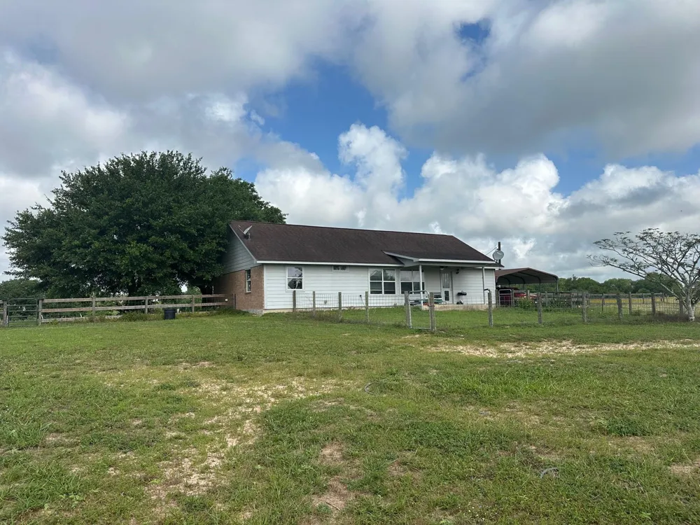 6220 Mill Creek Road Cat Spring, TX 78933