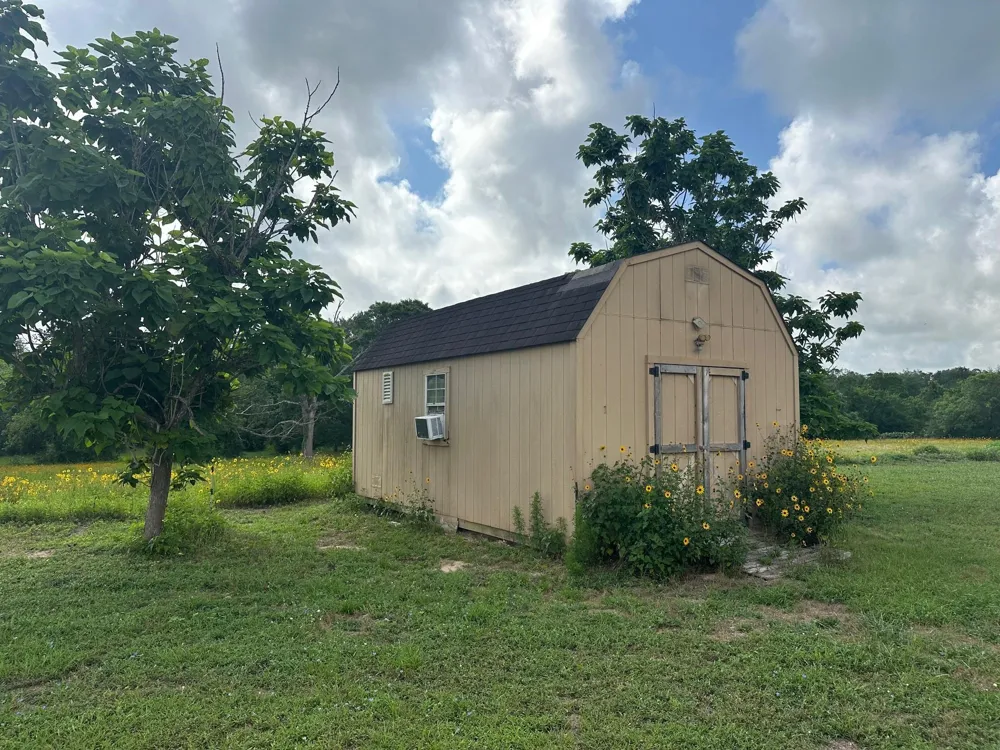 6220 Mill Creek Road Cat Spring, TX 78933