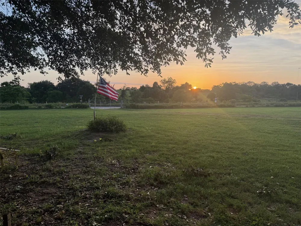 6220 Mill Creek Road Cat Spring, TX 78933