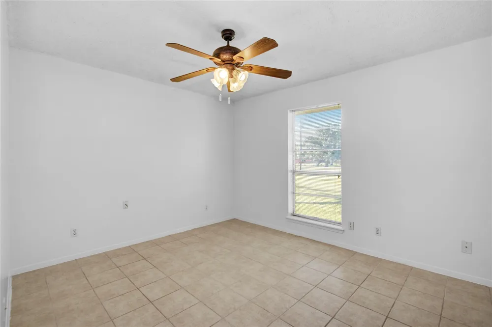 411 County Road 912a Brazoria, TX 77422