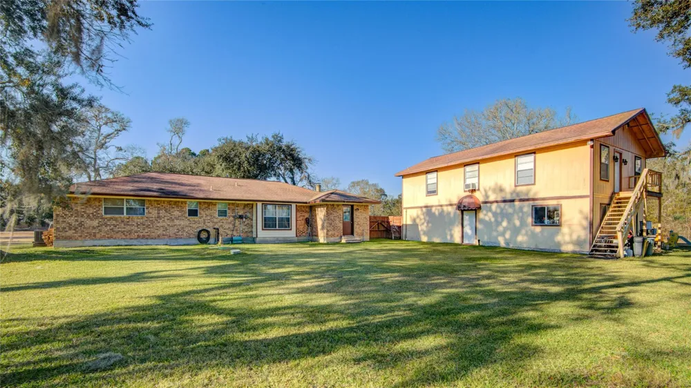 411 County Road 912a Brazoria, TX 77422