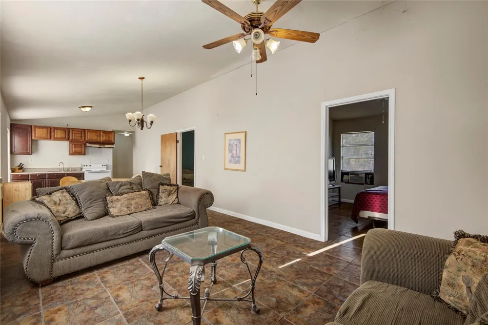 411 County Road 912a Brazoria, TX 77422