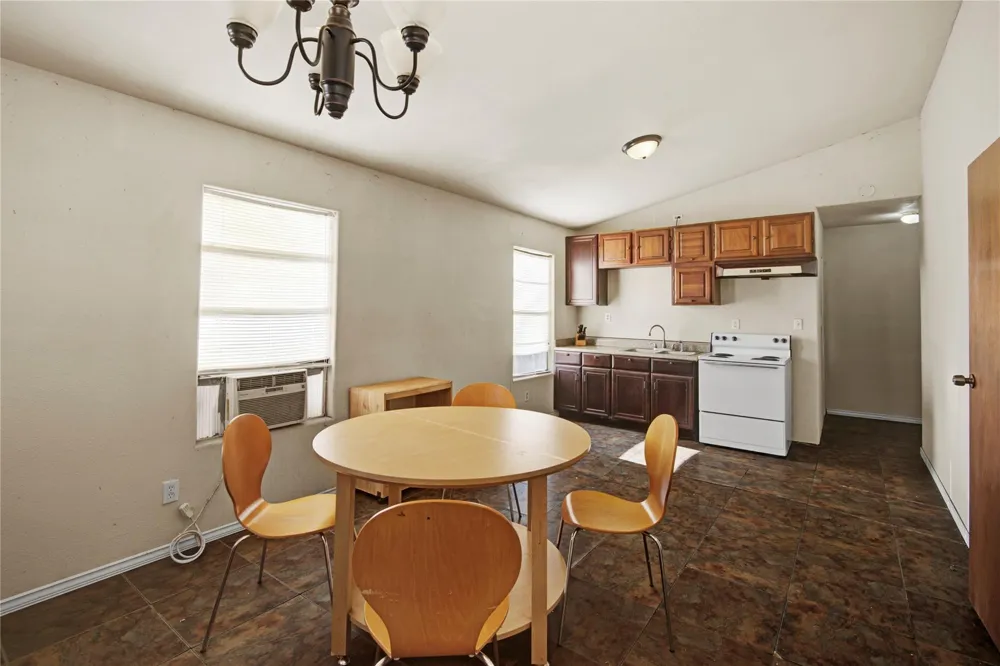411 County Road 912a Brazoria, TX 77422