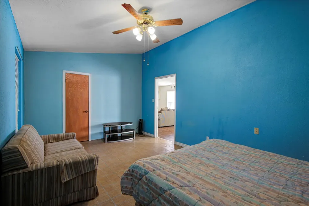 411 County Road 912a Brazoria, TX 77422