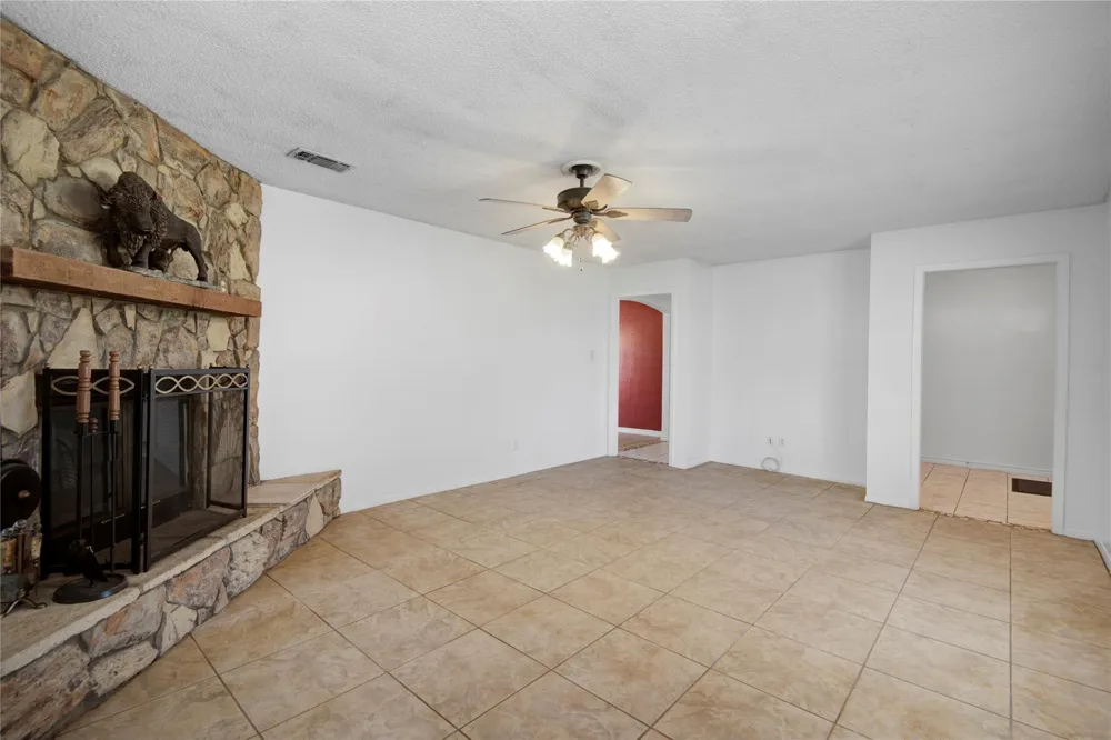 411 County Road 912a Brazoria, TX 77422