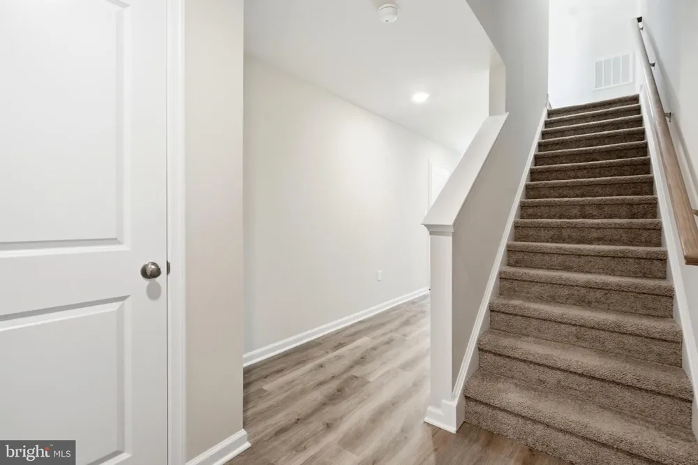 127 GARY WAY Sicklerville, NJ 08081