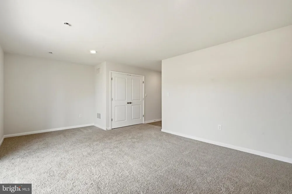 127 GARY WAY Sicklerville, NJ 08081