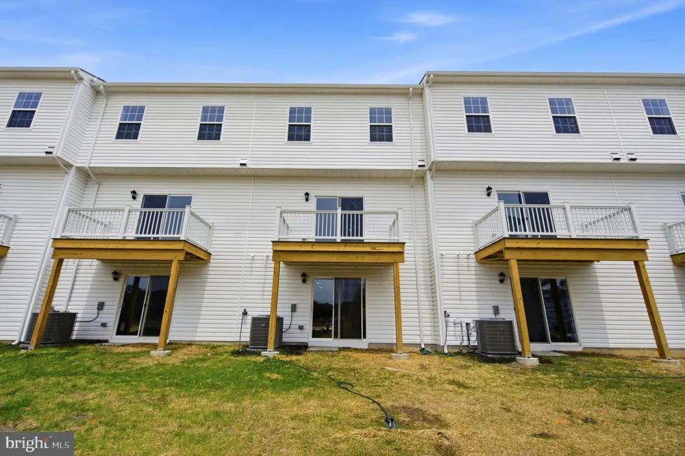 127 GARY WAY Sicklerville, NJ 08081