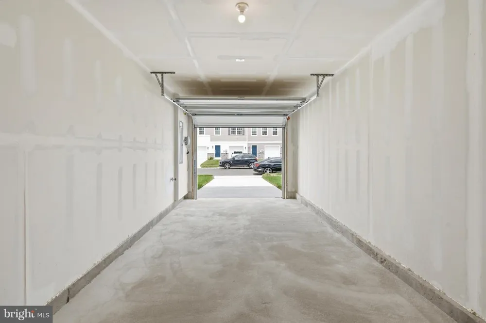 127 GARY WAY Sicklerville, NJ 08081