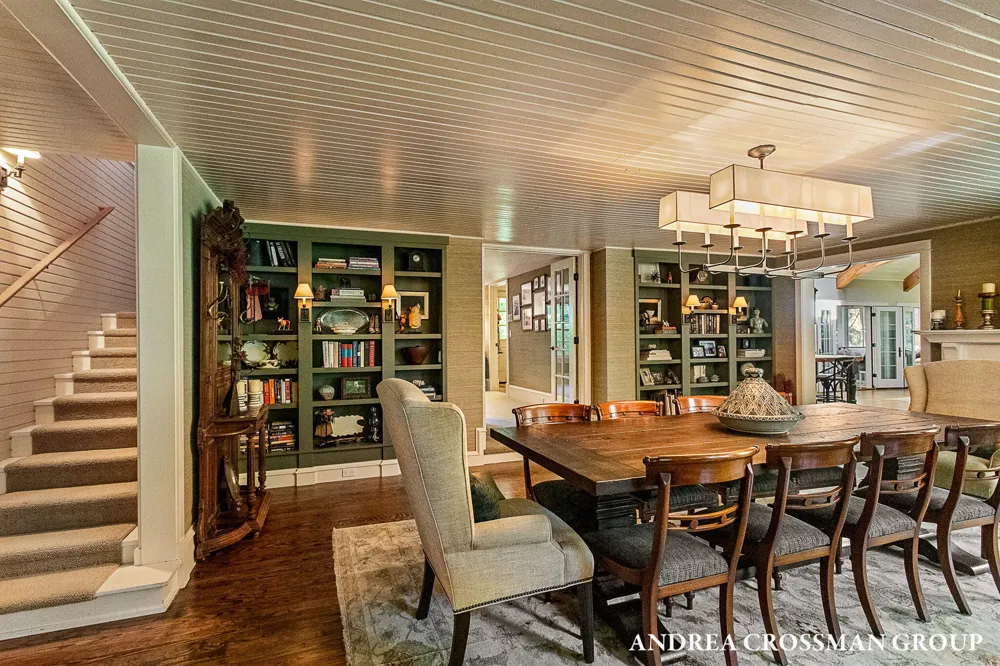 2075 Lakeshore Drive Fennville, MI 49408