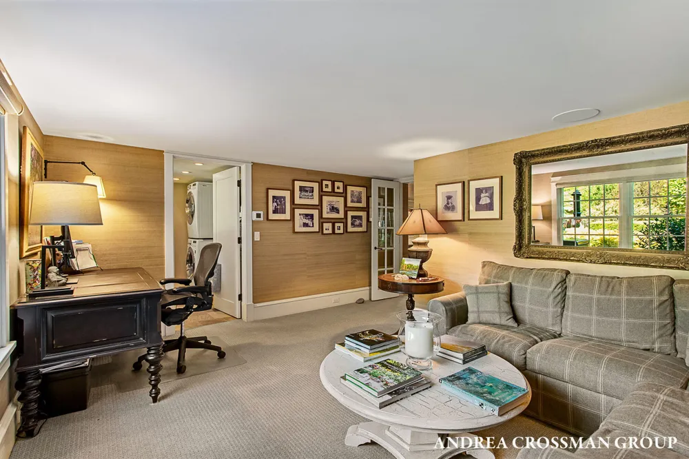 2075 Lakeshore Drive Fennville, MI 49408