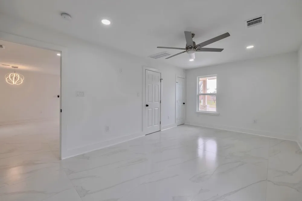 8709 Tarbell Road Houston, TX 77034