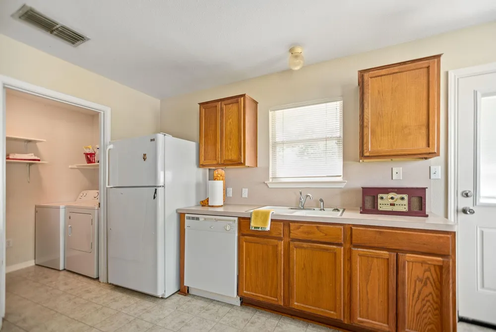314 Rouen Drive Port Lavaca, TX 77979