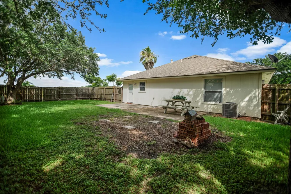 314 Rouen Drive Port Lavaca, TX 77979