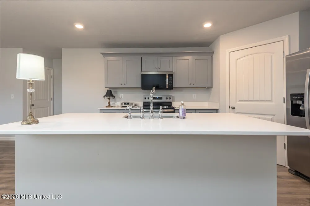 66 Sealy Drive Byhalia, MS 38611