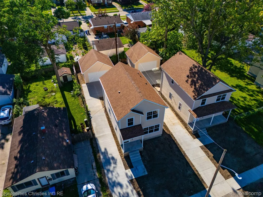 27828 Groveland Street Madison Heights City, MI 48071