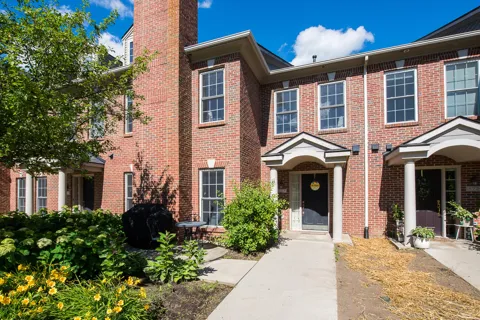5727 Hampshire Lane #75