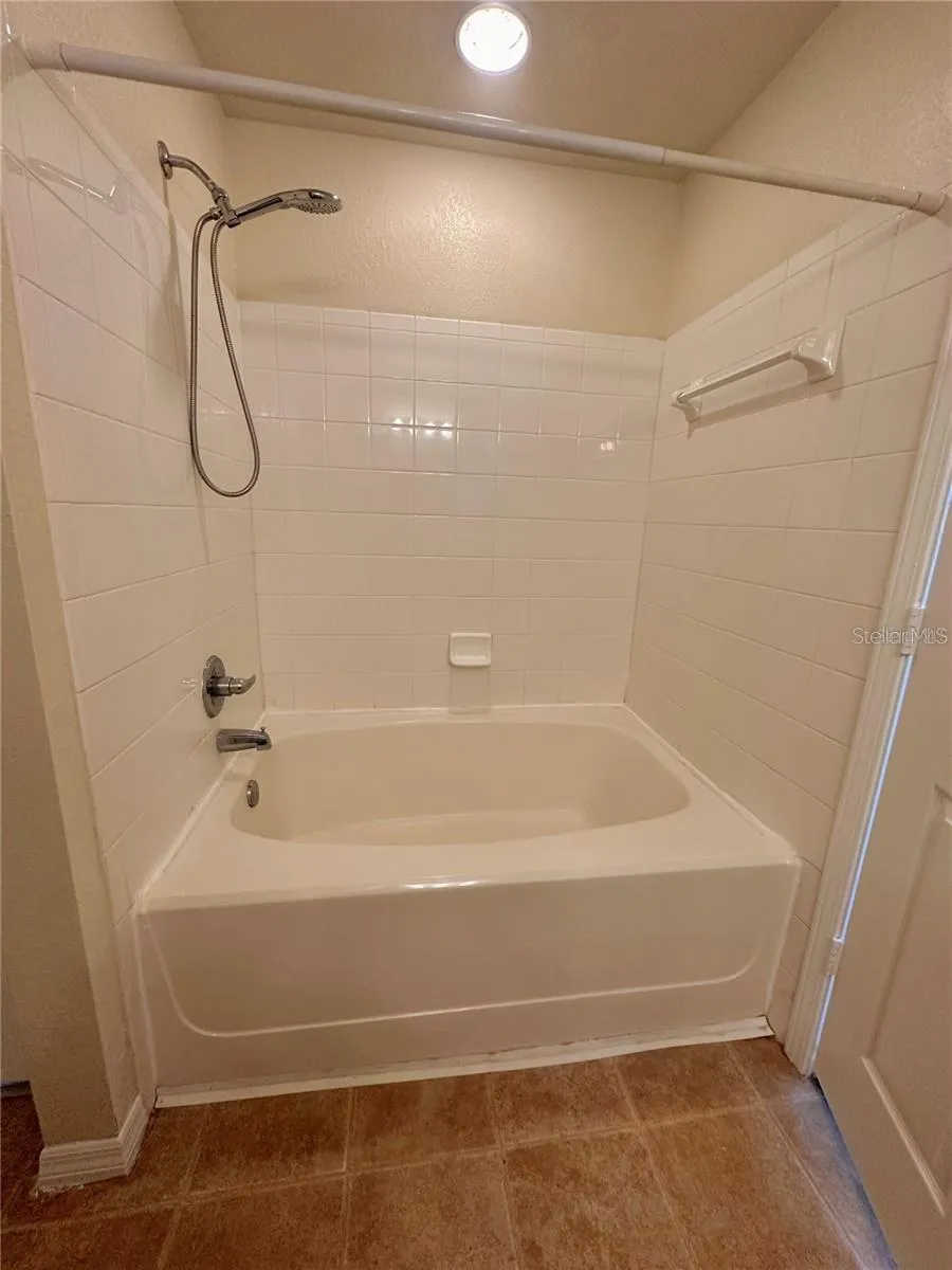 9021 LEE VISTA BOULEVARD #1711 Orlando, FL 32829