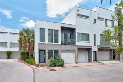 4801 S Congress Avenue #H1