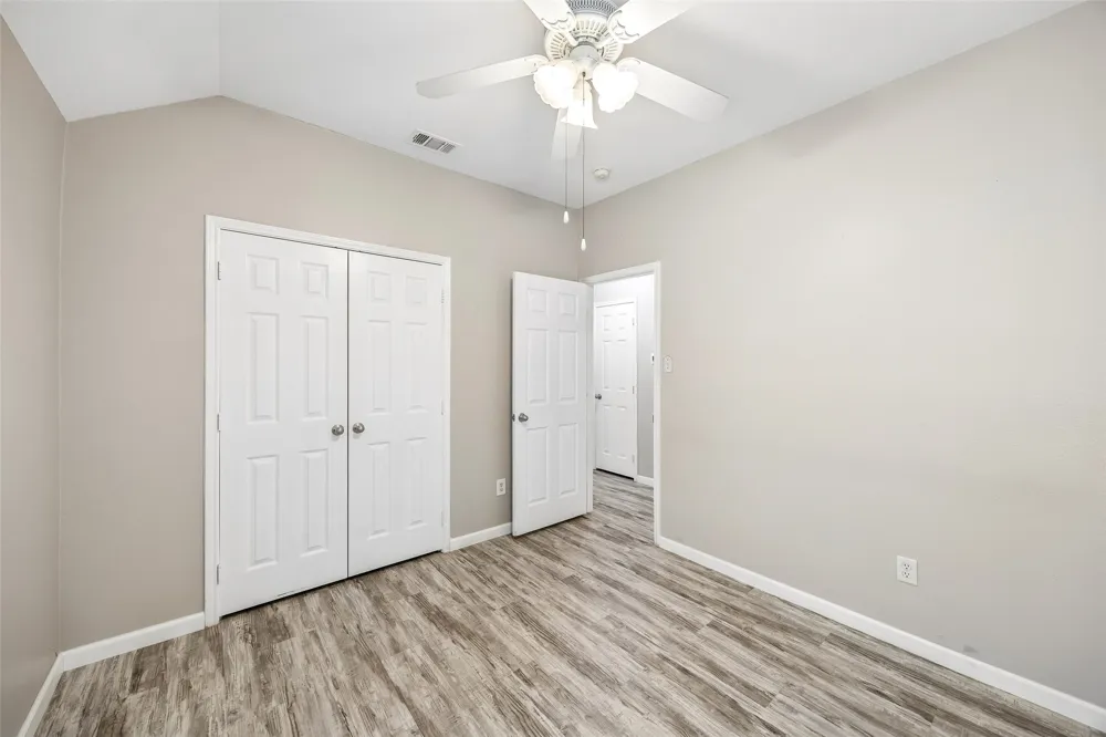 949 Chestnut Lane Saginaw, TX 76179
