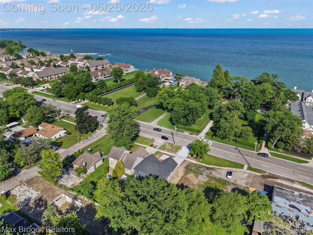 34575 Jefferson Avenue Harrison Charter Township, MI 48045