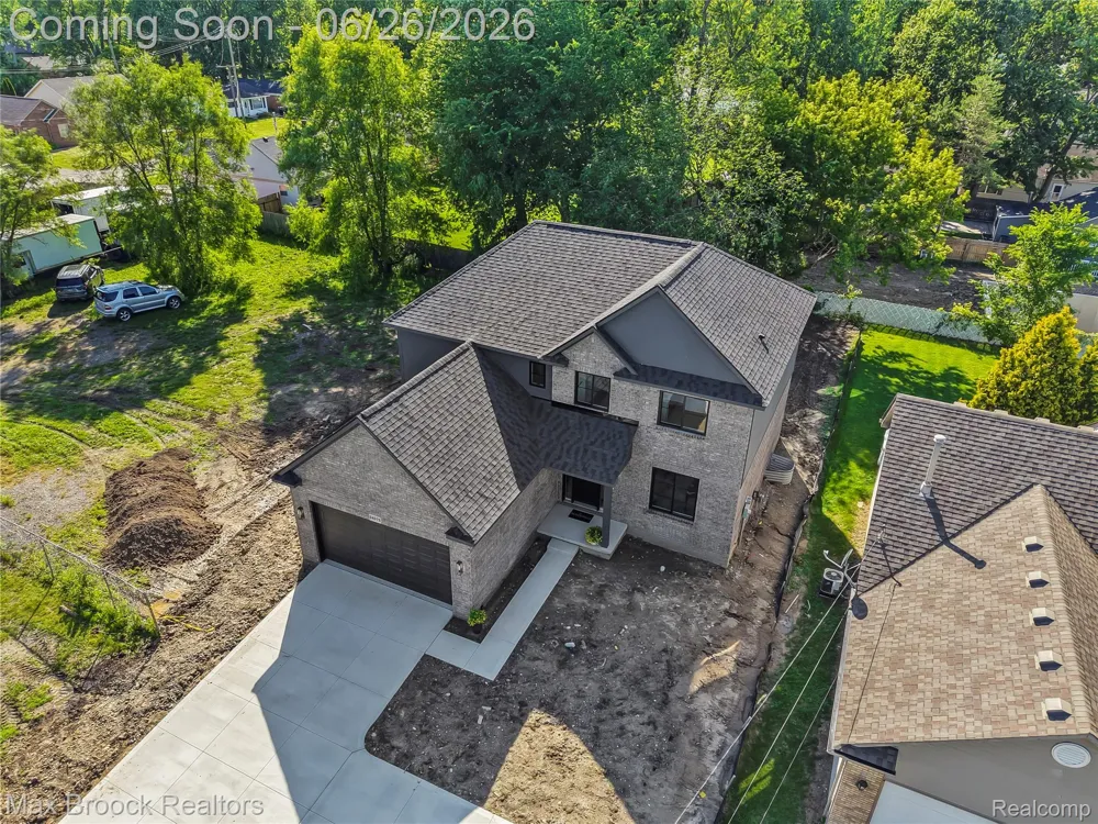 34575 Jefferson Avenue Harrison Charter Township, MI 48045