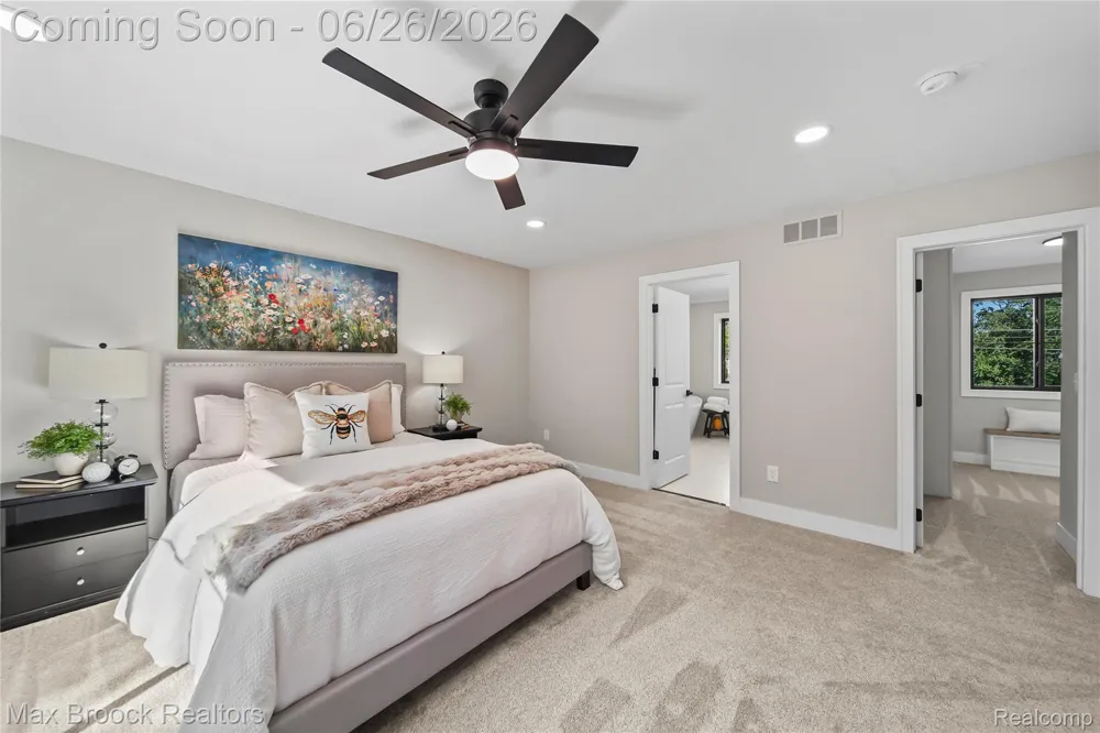 34575 Jefferson Avenue Harrison Charter Township, MI 48045