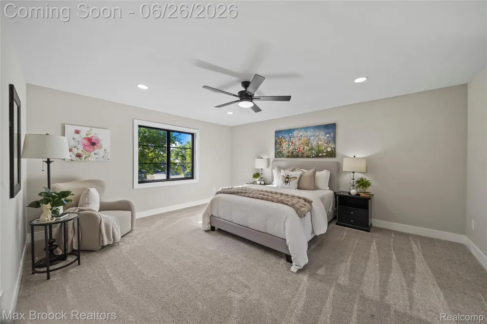 34575 Jefferson Avenue Harrison Charter Township, MI 48045