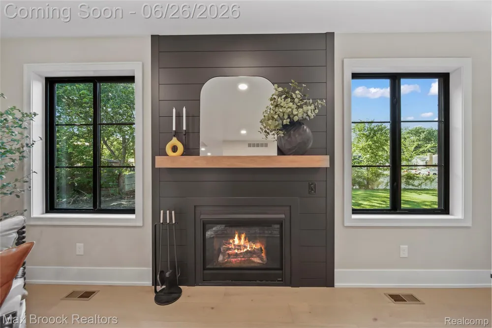 34575 Jefferson Avenue Harrison Charter Township, MI 48045