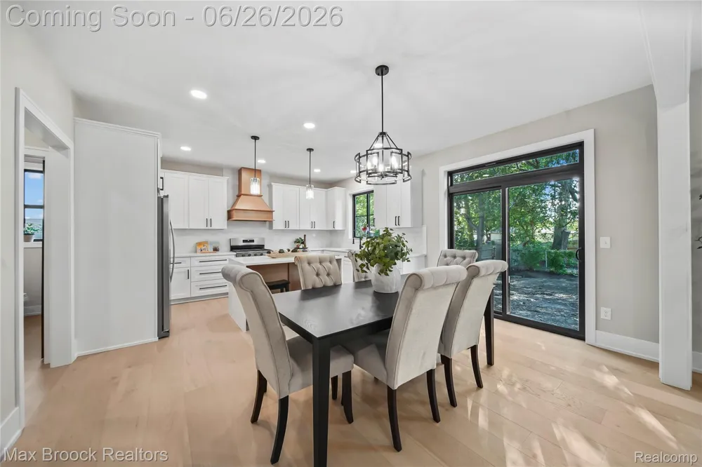 34575 Jefferson Avenue Harrison Charter Township, MI 48045