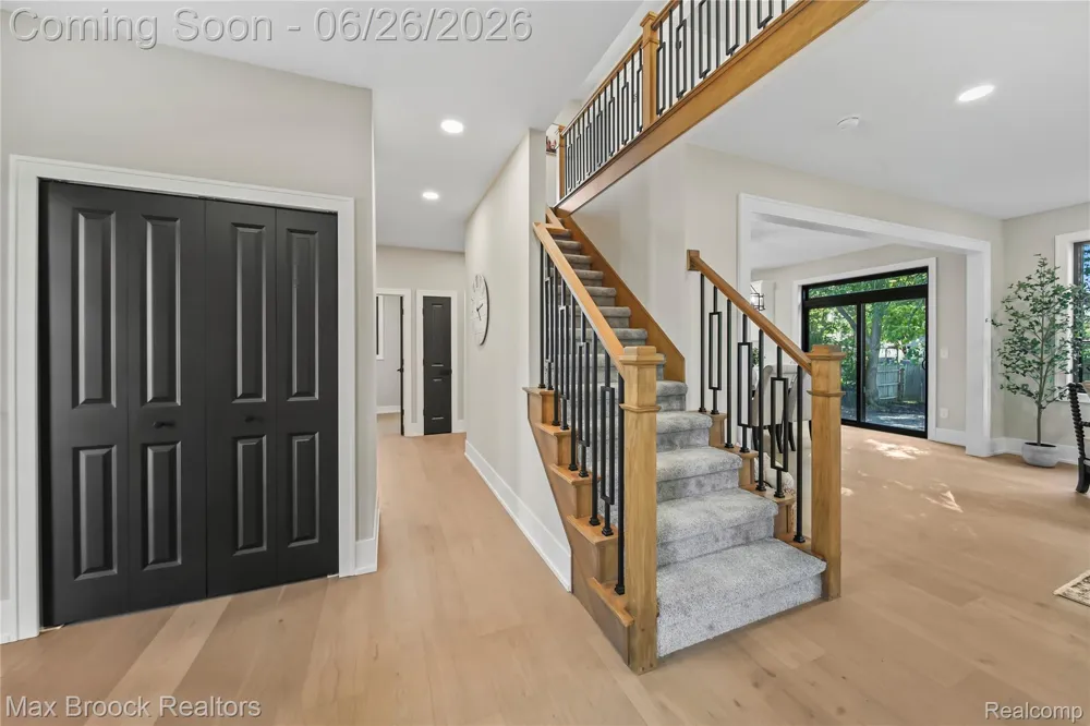 34575 Jefferson Avenue Harrison Charter Township, MI 48045