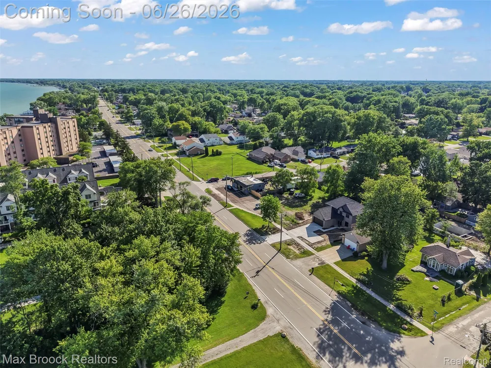 34575 Jefferson Avenue Harrison Charter Township, MI 48045