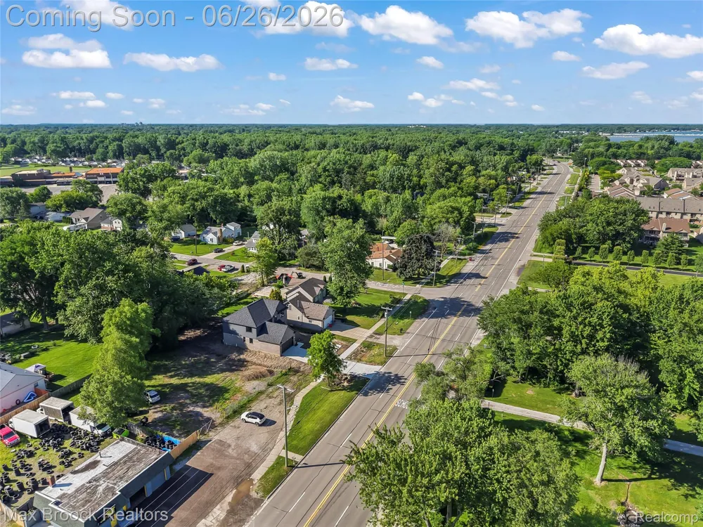 34575 Jefferson Avenue Harrison Charter Township, MI 48045