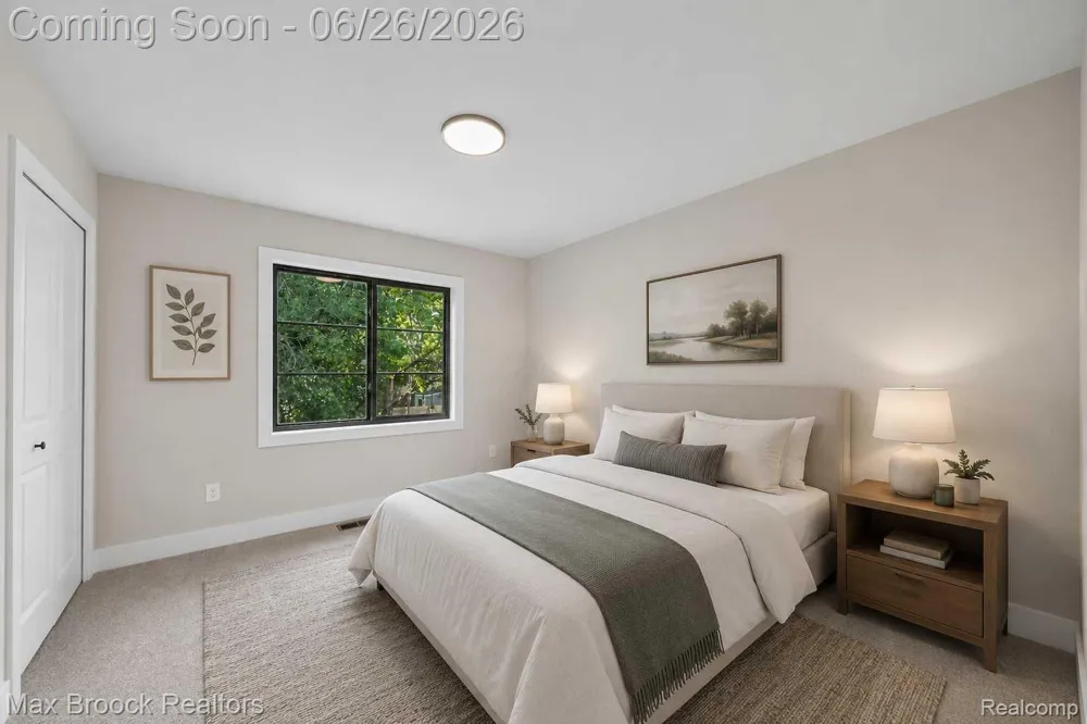 34575 Jefferson Avenue Harrison Charter Township, MI 48045