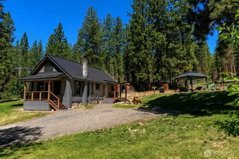 10 Sims Canyon Rd