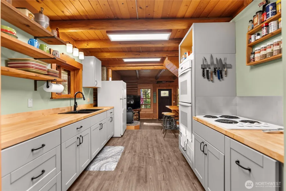 10 Sims Canyon Rd Twisp, WA 98856