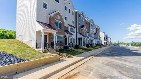 968 ORCHARD RIDGE PLACE #104B